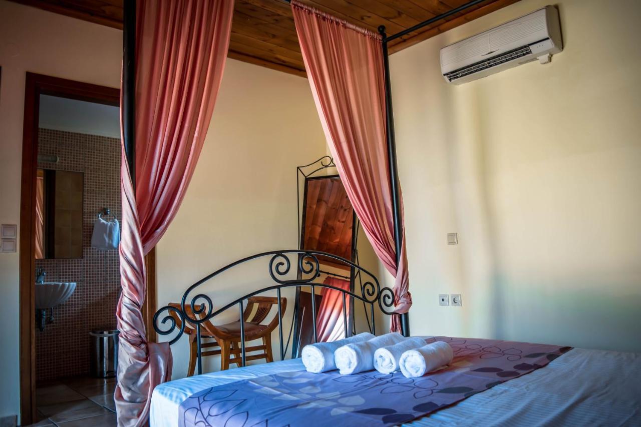 Niriides Villas Old Listing ヘルソニソス エクステリア 写真