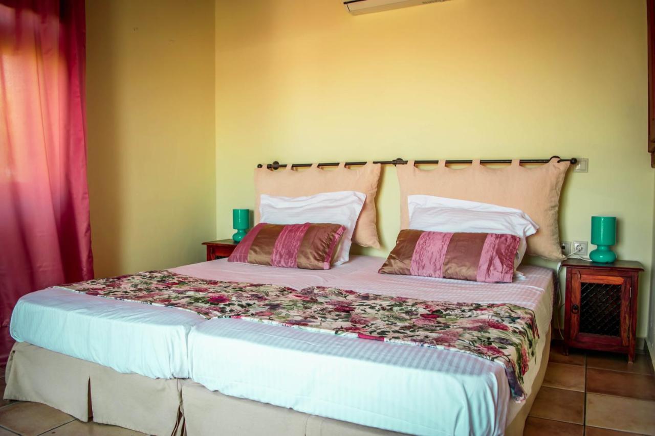 Niriides Villas Old Listing ヘルソニソス エクステリア 写真