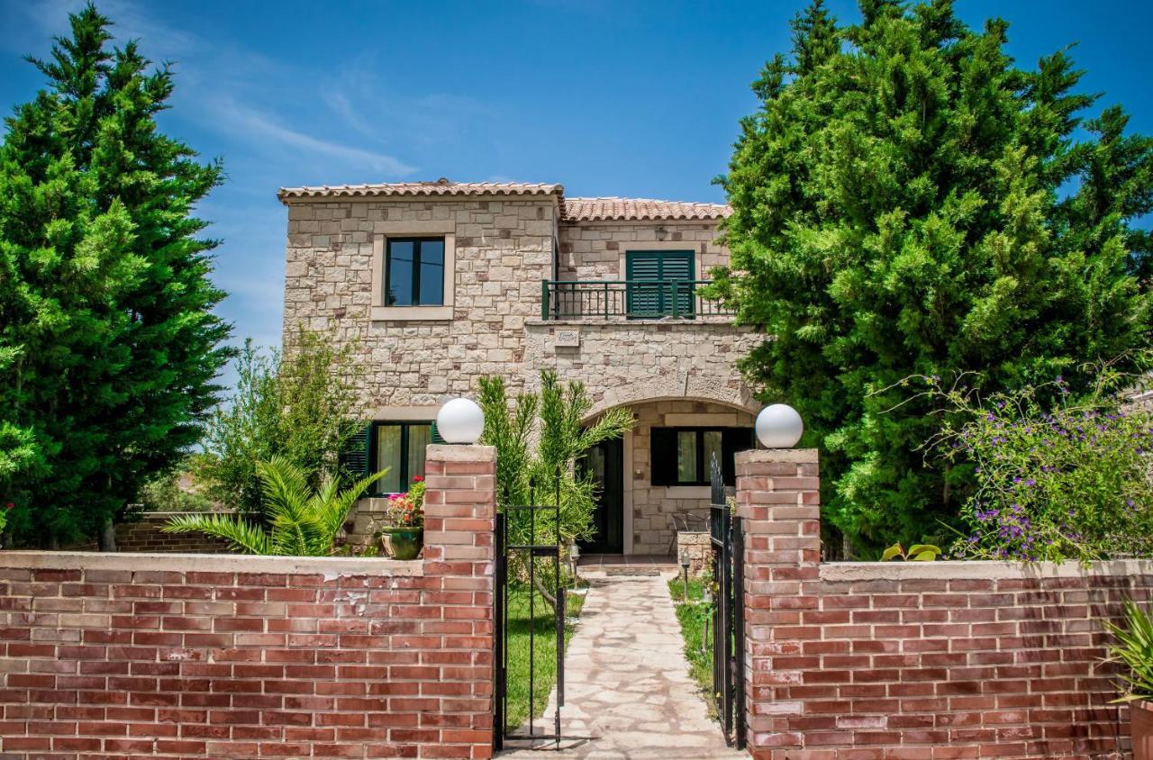 Niriides Villas Old Listing ヘルソニソス エクステリア 写真