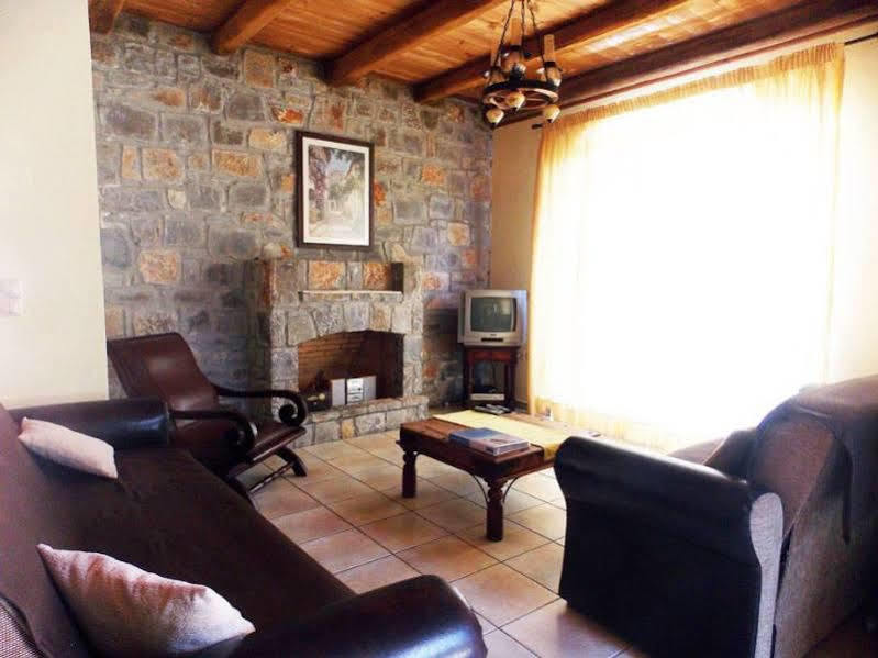 Niriides Villas Old Listing ヘルソニソス エクステリア 写真